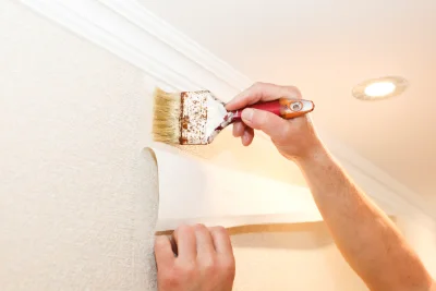 Pose de papier peint à Drouges — revêtements muraux et toiles de verre